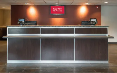 Photo 5 - Red Roof Inn PLUS+ West Springfield