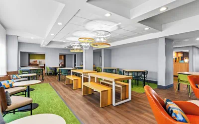 Photo 5 - Spark by Hilton Bardstown