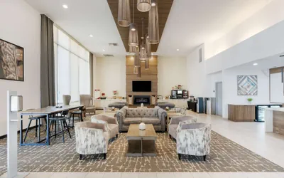 Photo 3 - Best Western Plus Sparks-Reno Hotel