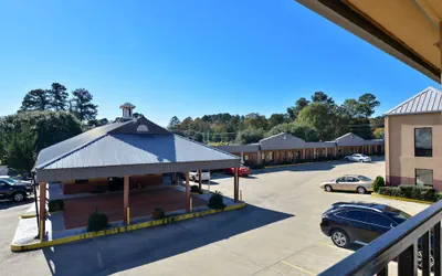 Photo 2 - Americas Best Value Inn Brookhaven