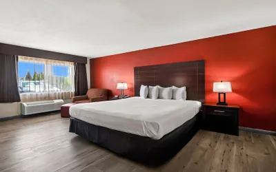 Photo 4 - Best Western Roseville Inn