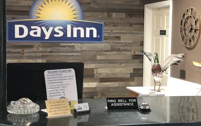 Photo 5 - Days Inn & Suites by Wyndham Stuttgart