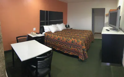 Photo 4 - Days Inn by Wyndham Oroville