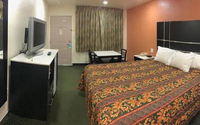 Photo 5 - Days Inn by Wyndham Oroville