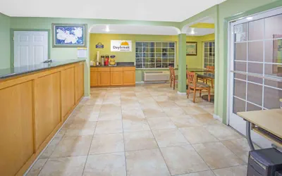 Photo 2 - Days Inn by Wyndham Oroville