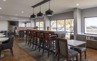 Photo 4 - Hampton Inn Athens