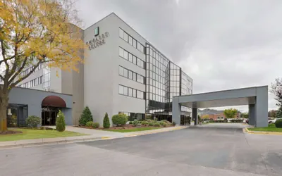 Photo 2 - Embassy Suites by Hilton Milwaukee Brookfield