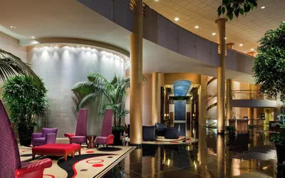 Photo 4 - DoubleTree by Hilton Washington Dulles Airport