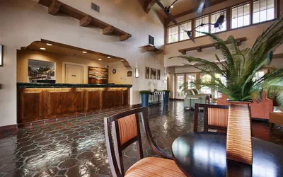 Photo 4 - Best Western San Dimas Hotel & Suites