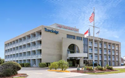 Photo 2 - Travelodge by Wyndham Outer Banks/Kill Devil Hills