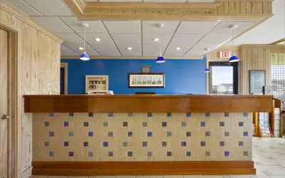 Photo 3 - Travelodge by Wyndham Outer Banks/Kill Devil Hills