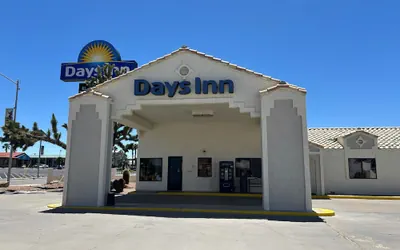 Photo 2 - Days Inn by Wyndham Kingman West
