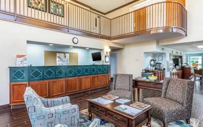 Photo 3 - Quality Suites Paducah I-24