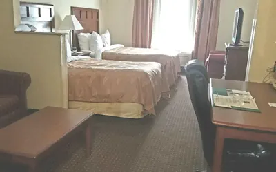 Photo 5 - Quality Suites Paducah I-24