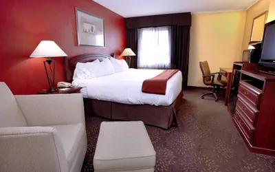 Photo 4 - Holiday Inn Express Jamestown by IHG