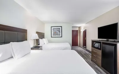 Photo 4 - Ramada by Wyndham Hendersonville