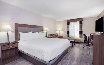Photo 5 - Ramada by Wyndham Hendersonville