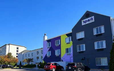 Spark by Hilton Bloomington