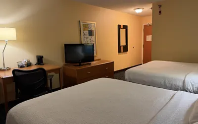 Photo 4 - SureStay by Best Western Norman