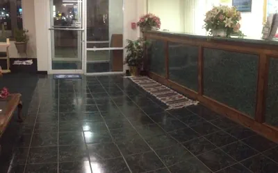 Photo 3 - Garden Inn & Suites