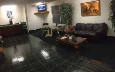 Photo 4 - Garden Inn & Suites