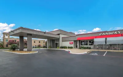 Photo 2 - Red Roof Inn Lewisville