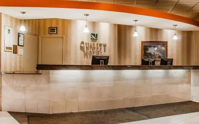 Photo 5 - Quality Hotel & Suites At The Falls