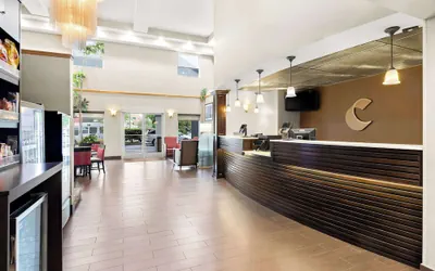 Photo 4 - Comfort Suites Portland Airport