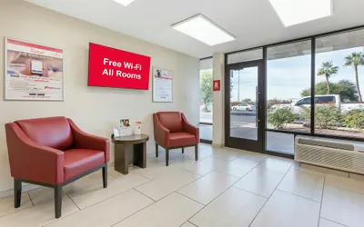 Photo 3 - Red Roof Inn Tucson South - Airport