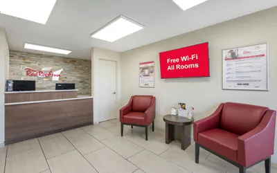 Photo 5 - Red Roof Inn Tucson South - Airport