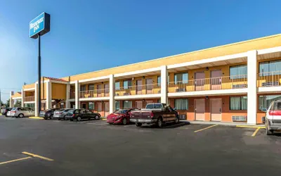 Photo 2 - Rodeway Inn Prattville I-65