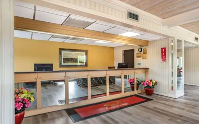 Photo 4 - Econo Lodge Inn & Suites Philadelphia MS