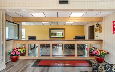 Photo 5 - Econo Lodge Inn & Suites Philadelphia MS