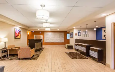 Photo 2 - Comfort Inn & Suites Cookeville