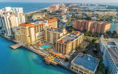 Photo 2 - Holiday Inn & Suites Clearwater Beach by IHG
