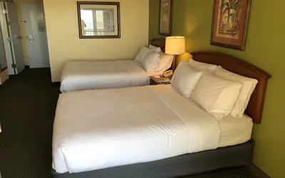 Photo 4 - Holiday Inn & Suites Clearwater Beach by IHG