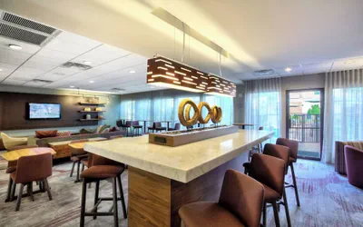 Photo 2 - Courtyard by Marriott McAllen Airport