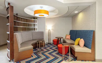 Photo 3 - Hampton Inn Orlando-International Airport