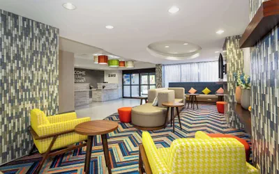 Photo 4 - Hampton Inn Orlando-International Airport