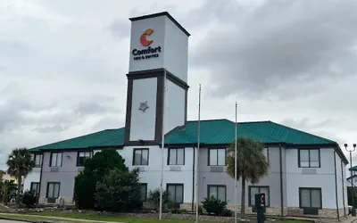 Photo 2 - Comfort Inn & Suites Houston Key-Katy