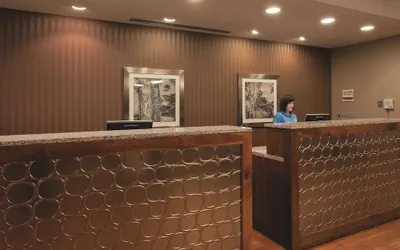 Photo 5 - La Quinta Inn & Suites by Wyndham Butte
