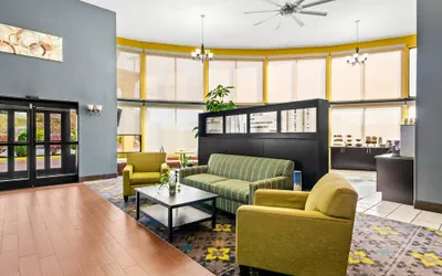 Photo 4 - Quality Inn Hillsville