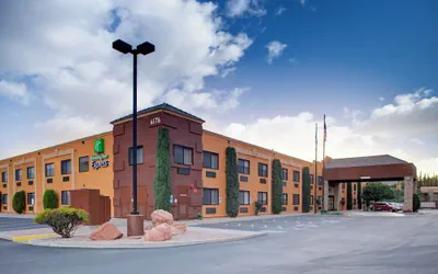 Photo 2 - Holiday Inn Express Sedona by IHG