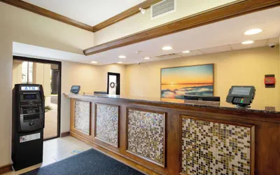 Photo 3 - Econo Lodge Inn & Suites Foley - North Gulf Shores