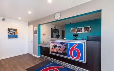 Photo 3 - Motel 6 Fountain Valley, CA - Huntington Beach Area