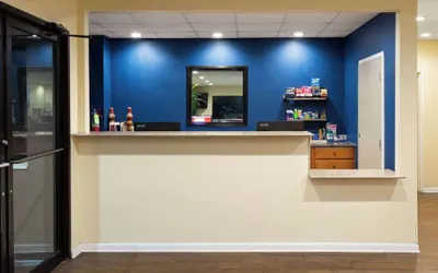 Photo 3 - Days Inn by Wyndham Biloxi Beach