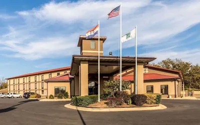 Photo 2 - Quality Inn West Plains