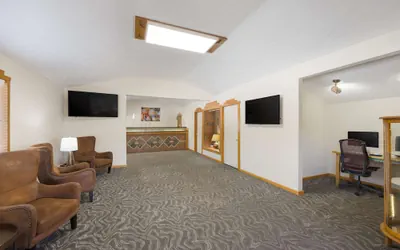 Photo 4 - Best Western Kokopelli Lodge