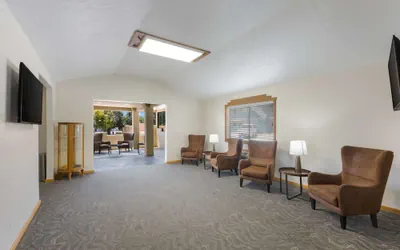 Photo 5 - Best Western Kokopelli Lodge