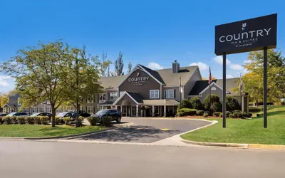Photo 2 - Country Inn & Suites by Radisson, Freeport, IL
